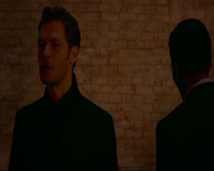 VampireDiaries-dot-nl_TheOriginals4x06BagOfCobras1790.jpg