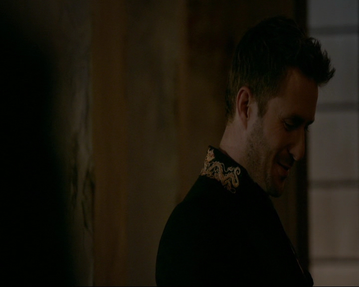 VampireDiaries-dot-nl_TheOriginals4x06BagOfCobras1811.jpg
