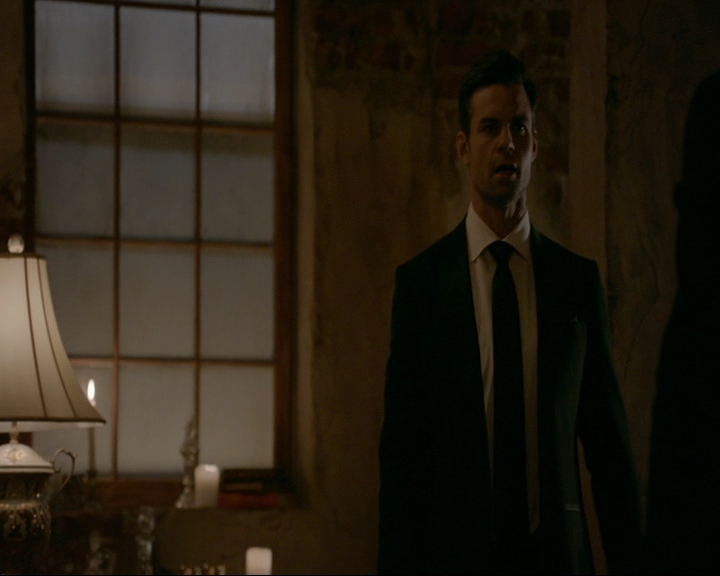 VampireDiaries-dot-nl_TheOriginals4x06BagOfCobras1835.jpg