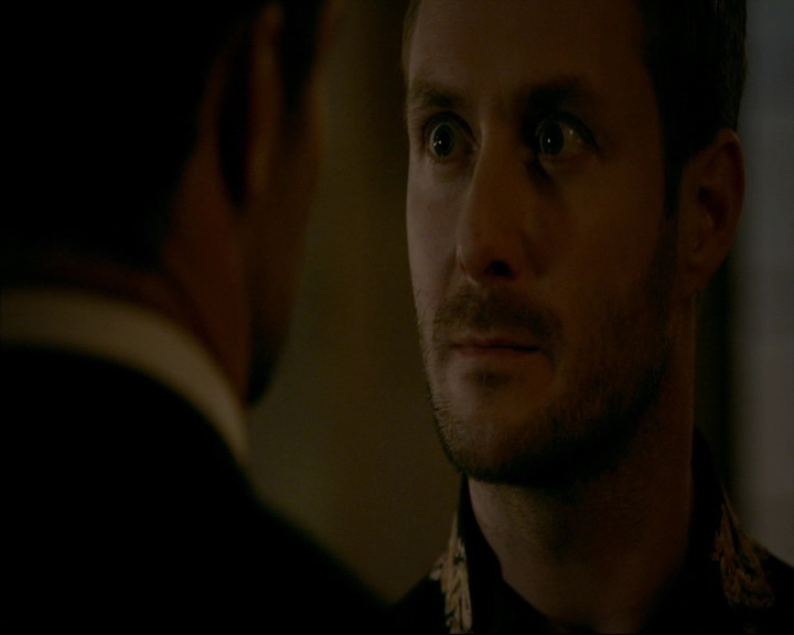 VampireDiaries-dot-nl_TheOriginals4x06BagOfCobras1856.jpg