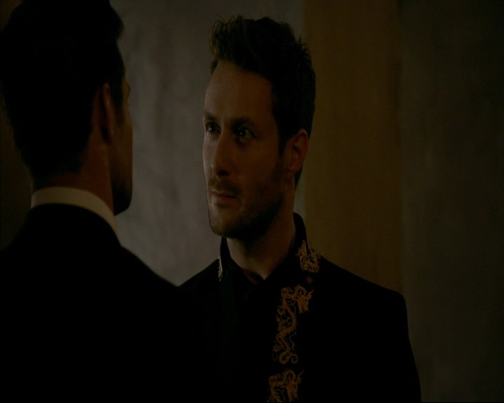 VampireDiaries-dot-nl_TheOriginals4x06BagOfCobras1860.jpg