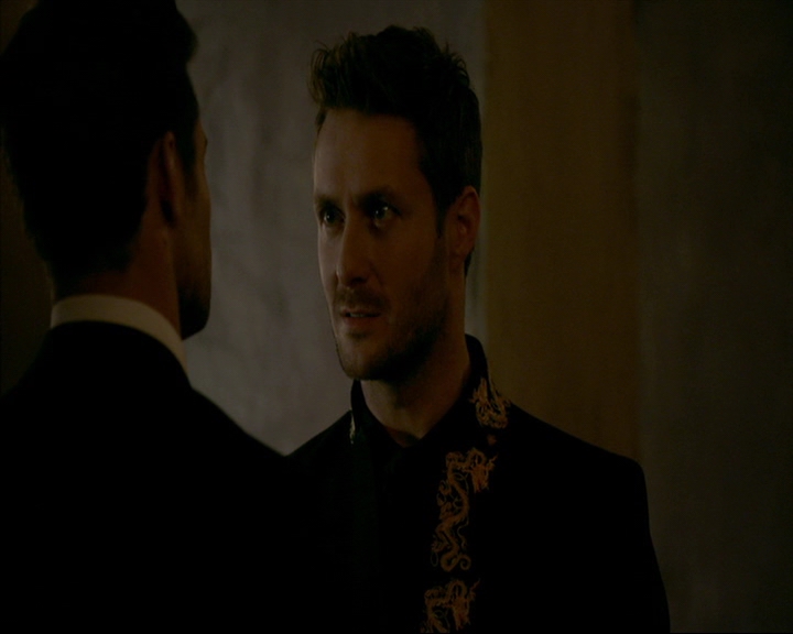 VampireDiaries-dot-nl_TheOriginals4x06BagOfCobras1866.jpg