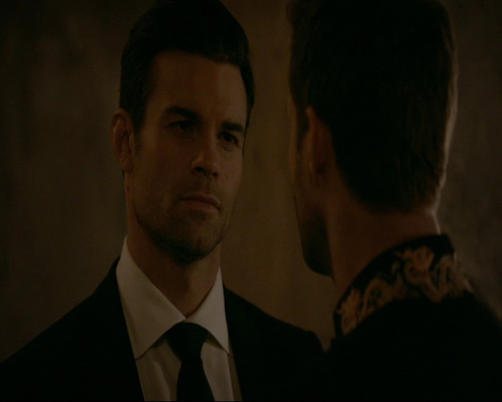 VampireDiaries-dot-nl_TheOriginals4x06BagOfCobras1871.jpg