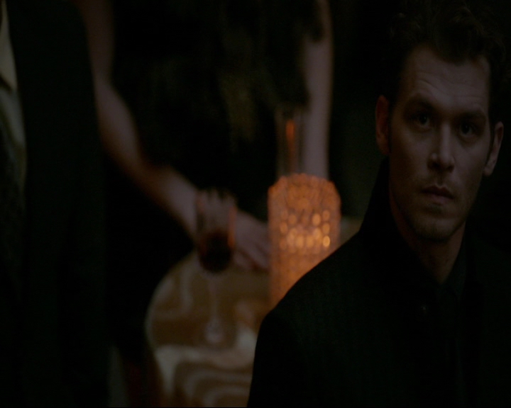 VampireDiaries-dot-nl_TheOriginals4x06BagOfCobras1921.jpg
