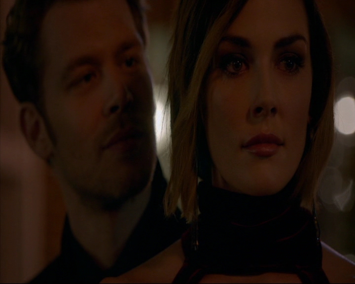 VampireDiaries-dot-nl_TheOriginals4x06BagOfCobras1977.jpg VampireDiaries-dot-nl_TheOriginals4x06BagOfCobras1977.jpg