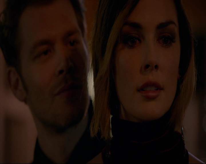 VampireDiaries-dot-nl_TheOriginals4x06BagOfCobras1980.jpg VampireDiaries-dot-nl_TheOriginals4x06BagOfCobras1980.jpg