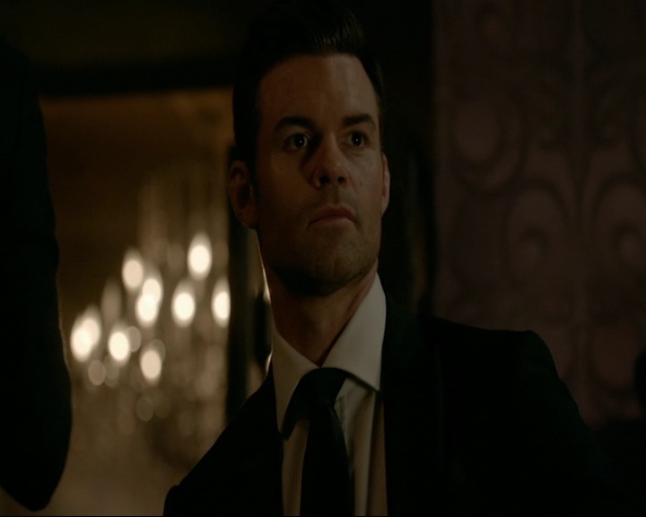 VampireDiaries-dot-nl_TheOriginals4x06BagOfCobras2055.jpg