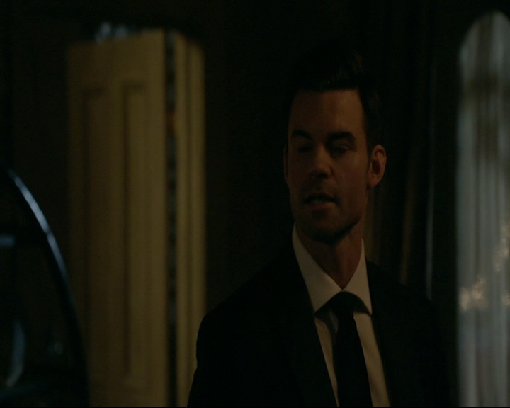 VampireDiaries-dot-nl_TheOriginals4x06BagOfCobras2071.jpg