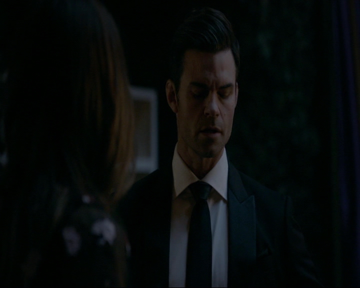 VampireDiaries-dot-nl_TheOriginals4x06BagOfCobras2290.jpg
