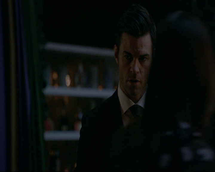 VampireDiaries-dot-nl_TheOriginals4x06BagOfCobras2304.jpg