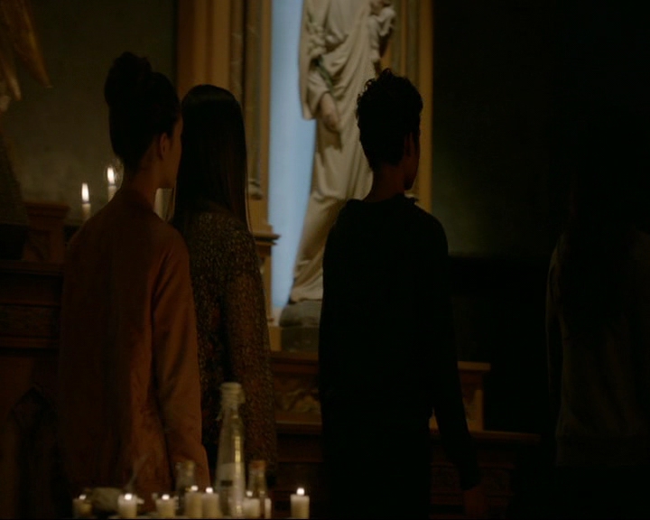 VampireDiaries-dot-nl_TheOriginals4x08VoodooInMyBlood1297.jpg