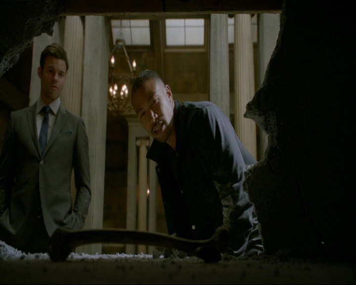 VampireDiaries-dot-nl_TheOriginals4x08VoodooInMyBlood1336.jpg VampireDiaries-dot-nl_TheOriginals4x08VoodooInMyBlood1336.jpg