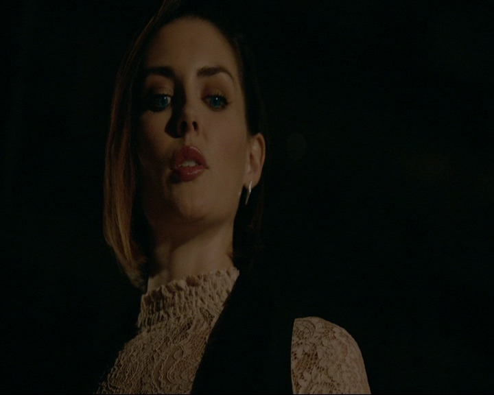 VampireDiaries-dot-nl_TheOriginals4x09QueenDeath0035.jpg