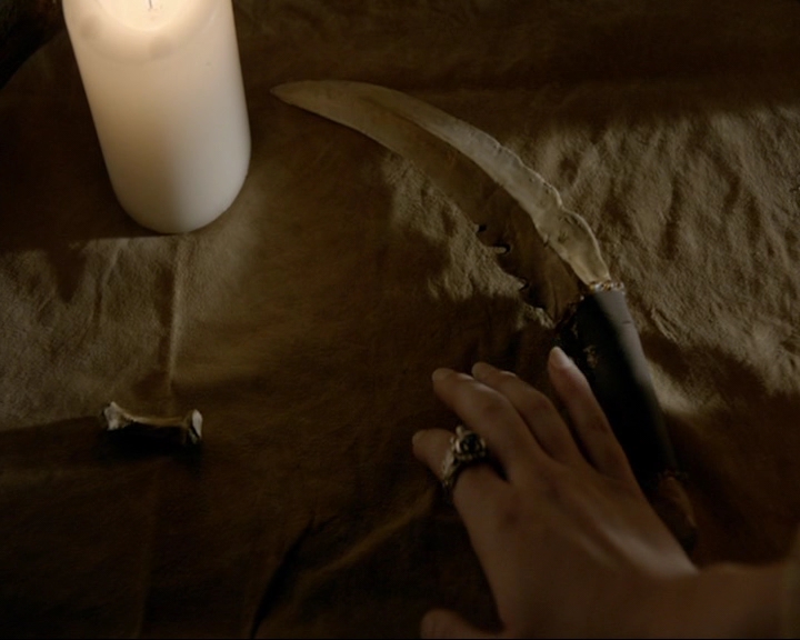 VampireDiaries-dot-nl_TheOriginals4x09QueenDeath0042.jpg