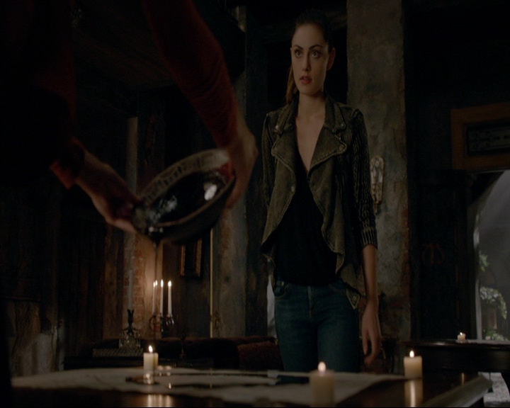 VampireDiaries-dot-nl_TheOriginals4x09QueenDeath0517.jpg VampireDiaries-dot-nl_TheOriginals4x09QueenDeath0517.jpg