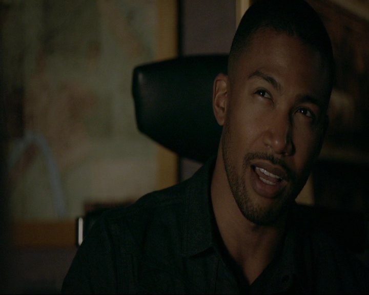 VampireDiaries-dot-nl_TheOriginals4x09QueenDeath0618.jpg