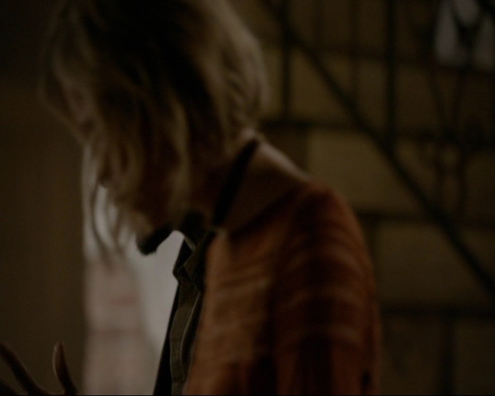 VampireDiaries-dot-nl_TheOriginals4x09QueenDeath1001.jpg