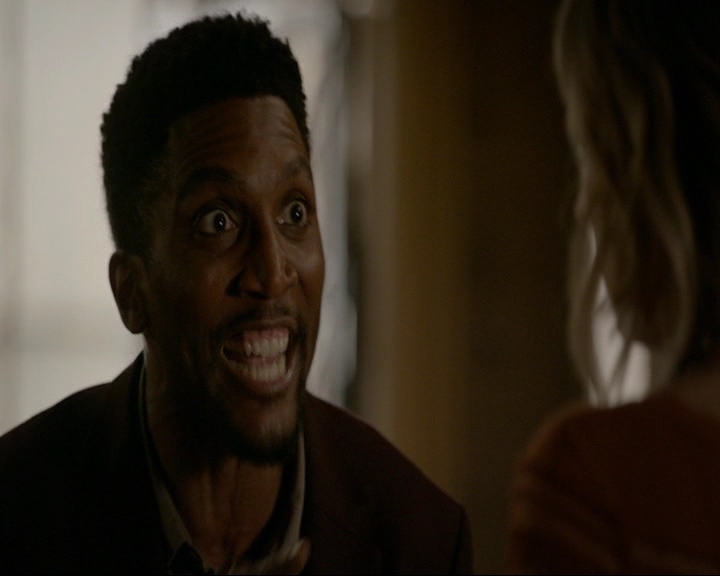 VampireDiaries-dot-nl_TheOriginals4x09QueenDeath1057.jpg