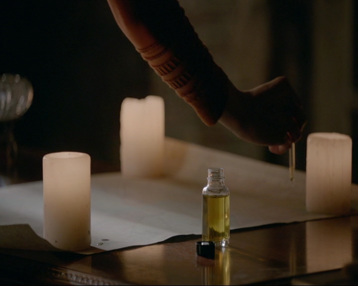 VampireDiaries-dot-nl_TheOriginals4x09QueenDeath1197.jpg