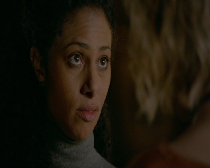 VampireDiaries-dot-nl_TheOriginals4x09QueenDeath1218.jpg
