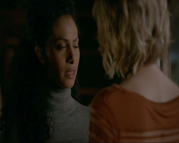VampireDiaries-dot-nl_TheOriginals4x09QueenDeath1241.jpg