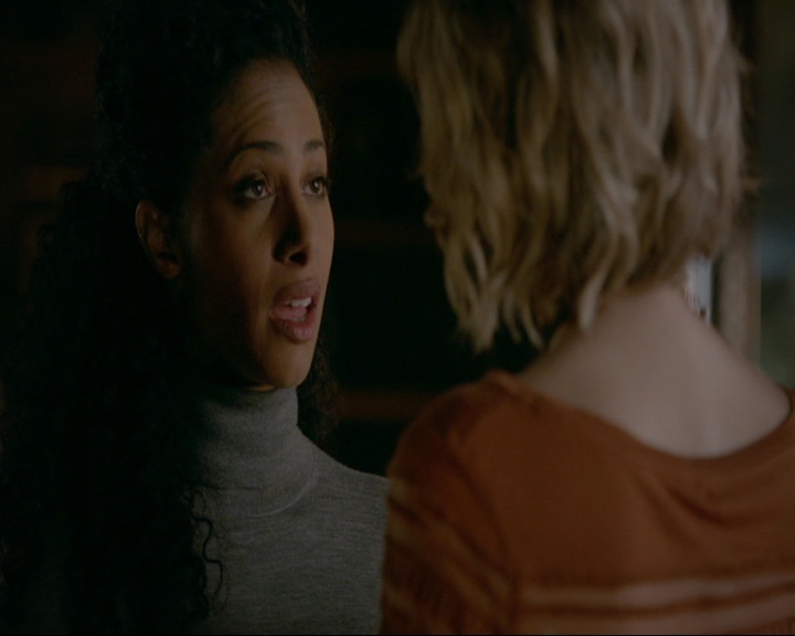 VampireDiaries-dot-nl_TheOriginals4x09QueenDeath1242.jpg