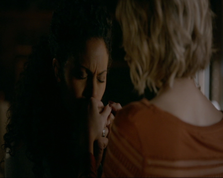 VampireDiaries-dot-nl_TheOriginals4x09QueenDeath1252.jpg VampireDiaries-dot-nl_TheOriginals4x09QueenDeath1252.jpg