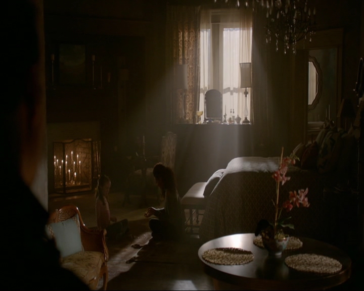 VampireDiaries-dot-nl_TheOriginals4x09QueenDeath1328.jpg