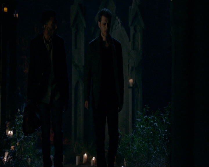 VampireDiaries-dot-nl_TheOriginals4x09QueenDeath1378.jpg