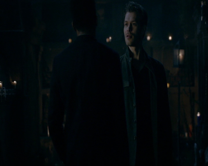 VampireDiaries-dot-nl_TheOriginals4x09QueenDeath1387.jpg