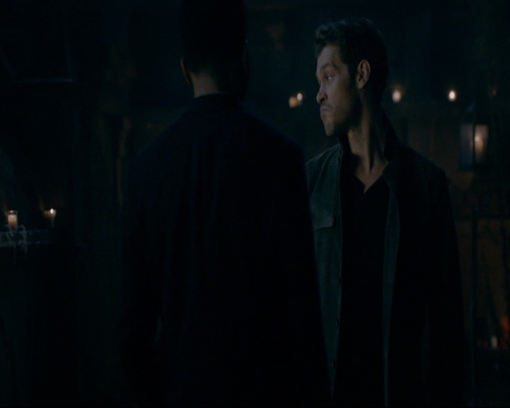 VampireDiaries-dot-nl_TheOriginals4x09QueenDeath1390.jpg