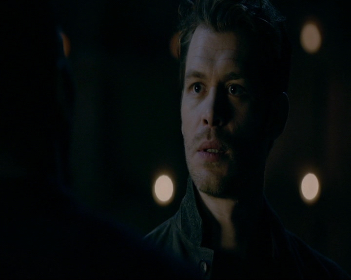 VampireDiaries-dot-nl_TheOriginals4x09QueenDeath1416.jpg