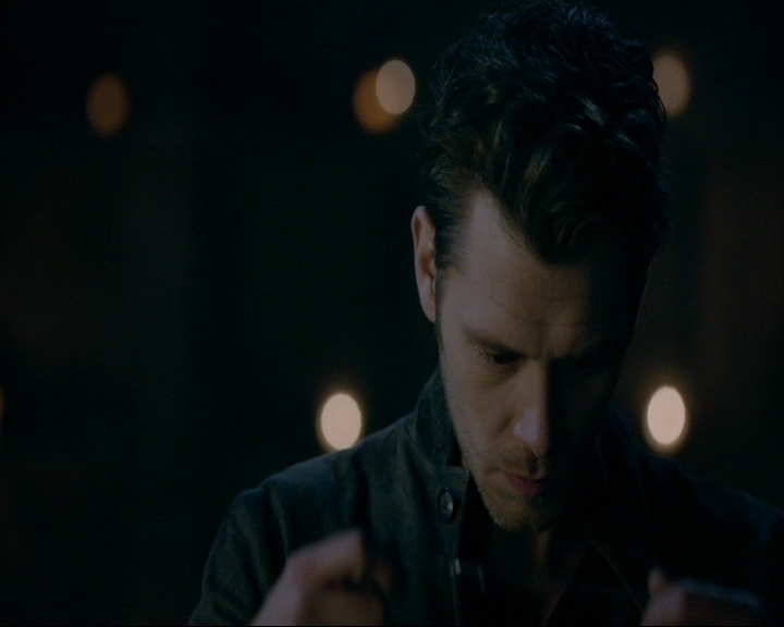 VampireDiaries-dot-nl_TheOriginals4x09QueenDeath1429.jpg