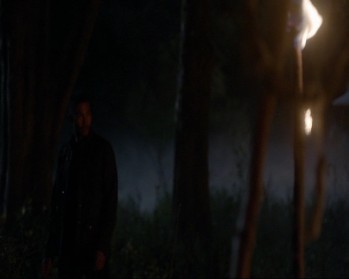 VampireDiaries-dot-nl_TheOriginals4x09QueenDeath1444.jpg