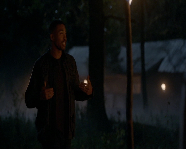 VampireDiaries-dot-nl_TheOriginals4x09QueenDeath1460.jpg