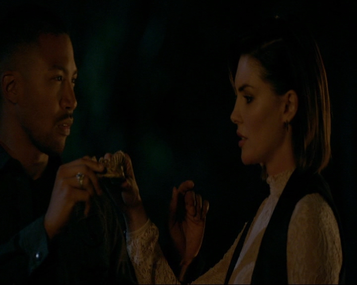 VampireDiaries-dot-nl_TheOriginals4x09QueenDeath1491.jpg VampireDiaries-dot-nl_TheOriginals4x09QueenDeath1491.jpg