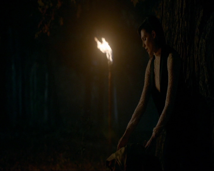 VampireDiaries-dot-nl_TheOriginals4x09QueenDeath1552.jpg