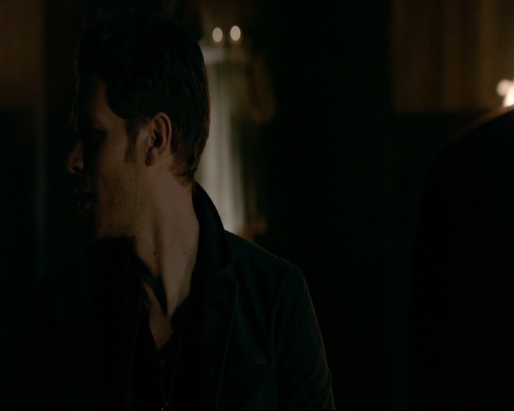 VampireDiaries-dot-nl_TheOriginals4x09QueenDeath1587.jpg