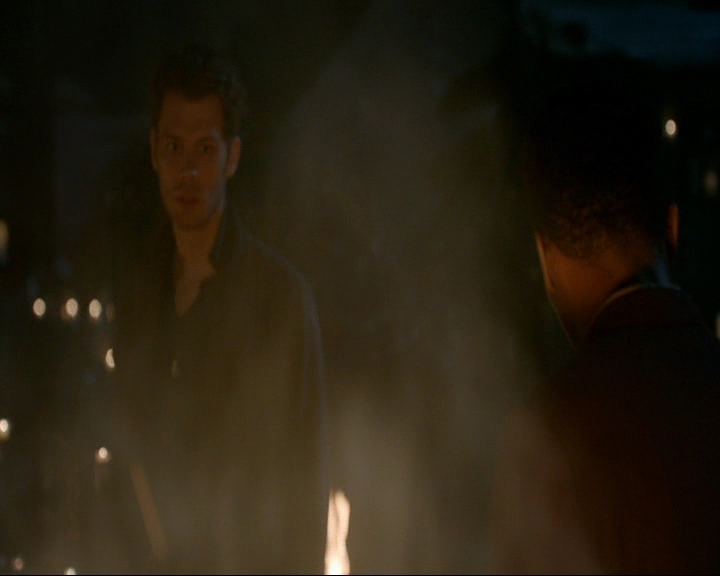 VampireDiaries-dot-nl_TheOriginals4x09QueenDeath1644.jpg