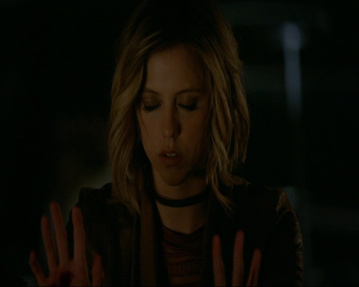 VampireDiaries-dot-nl_TheOriginals4x09QueenDeath1728.jpg