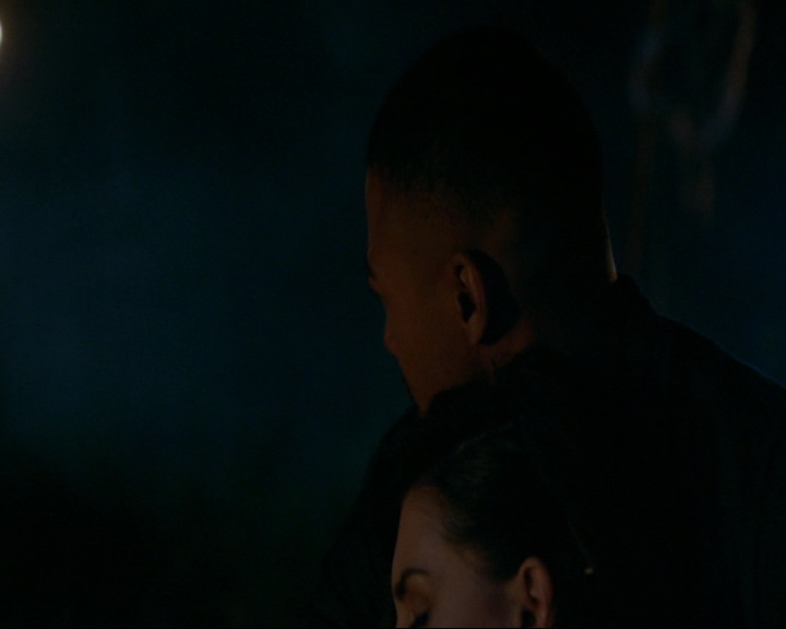 VampireDiaries-dot-nl_TheOriginals4x09QueenDeath1744.jpg VampireDiaries-dot-nl_TheOriginals4x09QueenDeath1744.jpg