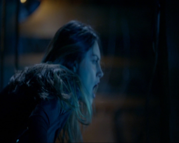 VampireDiaries-dot-nl_TheOriginals4x09QueenDeath1811.jpg