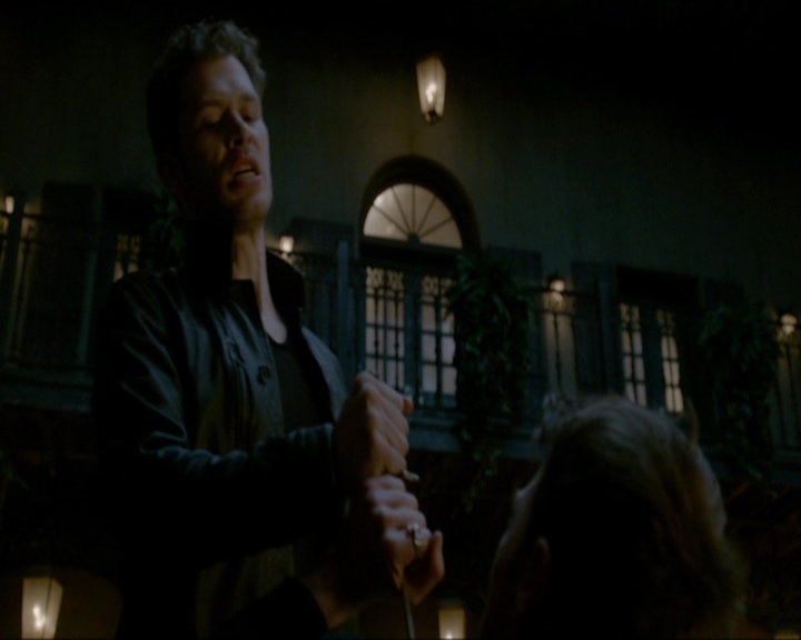 VampireDiariesWorld-dot-nl_TheOriginals4x11ASpiritThereThatWontBeBroken1618.jpg VampireDiariesWorld-dot-nl_TheOriginals4x11ASpiritThereThatWontBeBroken1618.jpg