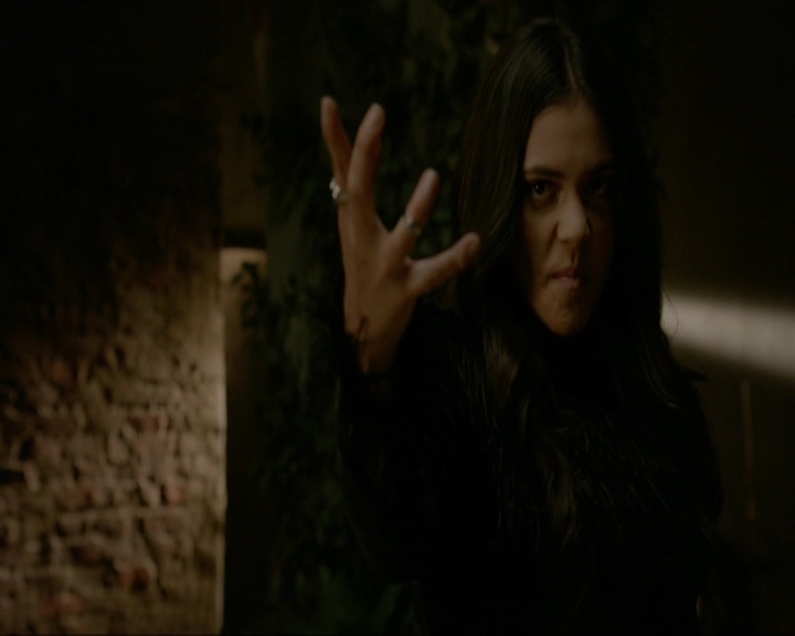 VampireDiariesWorld-dot-nl_TheOriginals4x12VoodooChild1811.jpg VampireDiariesWorld-dot-nl_TheOriginals4x12VoodooChild1811.jpg