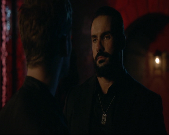 vampirediariesworld-dot-nl_TheOriginals5x01WhereYouLeftYourHeart00042.jpg