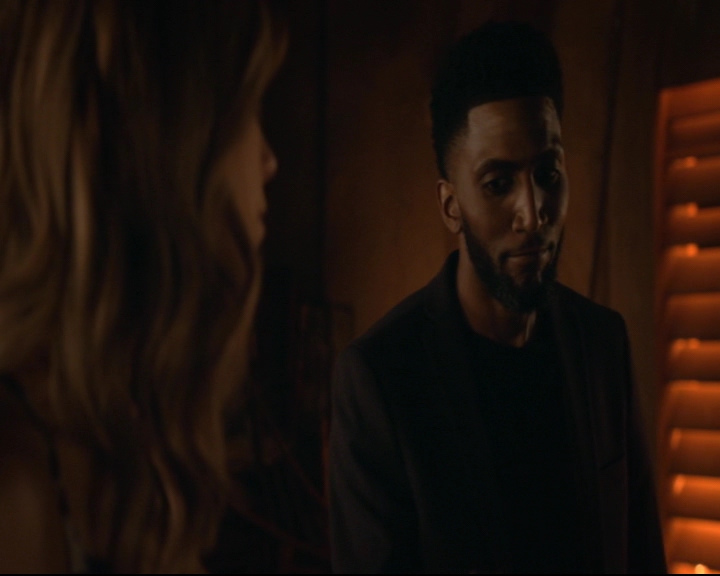 vampirediariesworld-dot-nl_TheOriginals5x01WhereYouLeftYourHeart01127.jpg