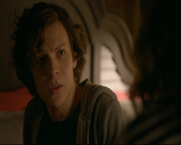 vampirediariesworld-dot-nl_TheOriginals5x01WhereYouLeftYourHeart01873.jpg