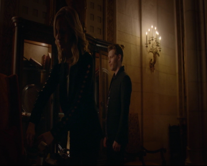 vampirediariesworld-dot-nl_TheOriginals5x01WhereYouLeftYourHeart02031.jpg