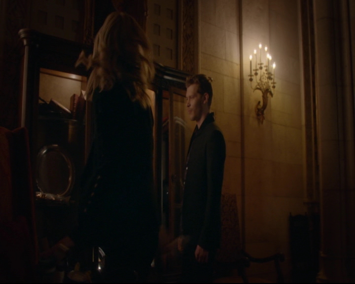 vampirediariesworld-dot-nl_TheOriginals5x01WhereYouLeftYourHeart02032.jpg