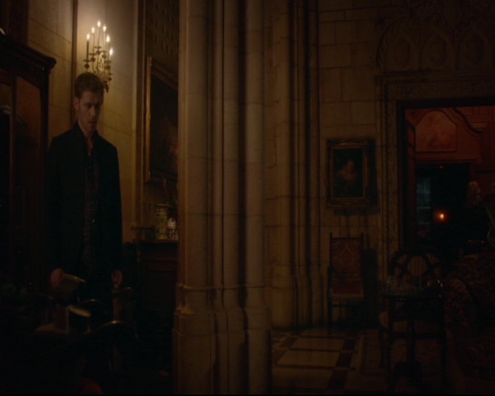 vampirediariesworld-dot-nl_TheOriginals5x01WhereYouLeftYourHeart02067.jpg